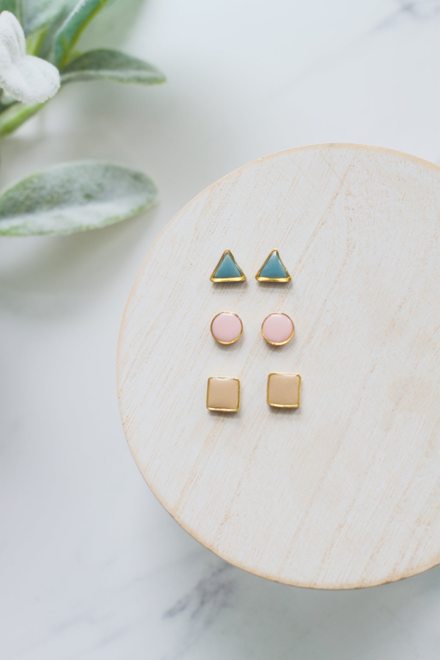 Gold Trimmed Stud Pack