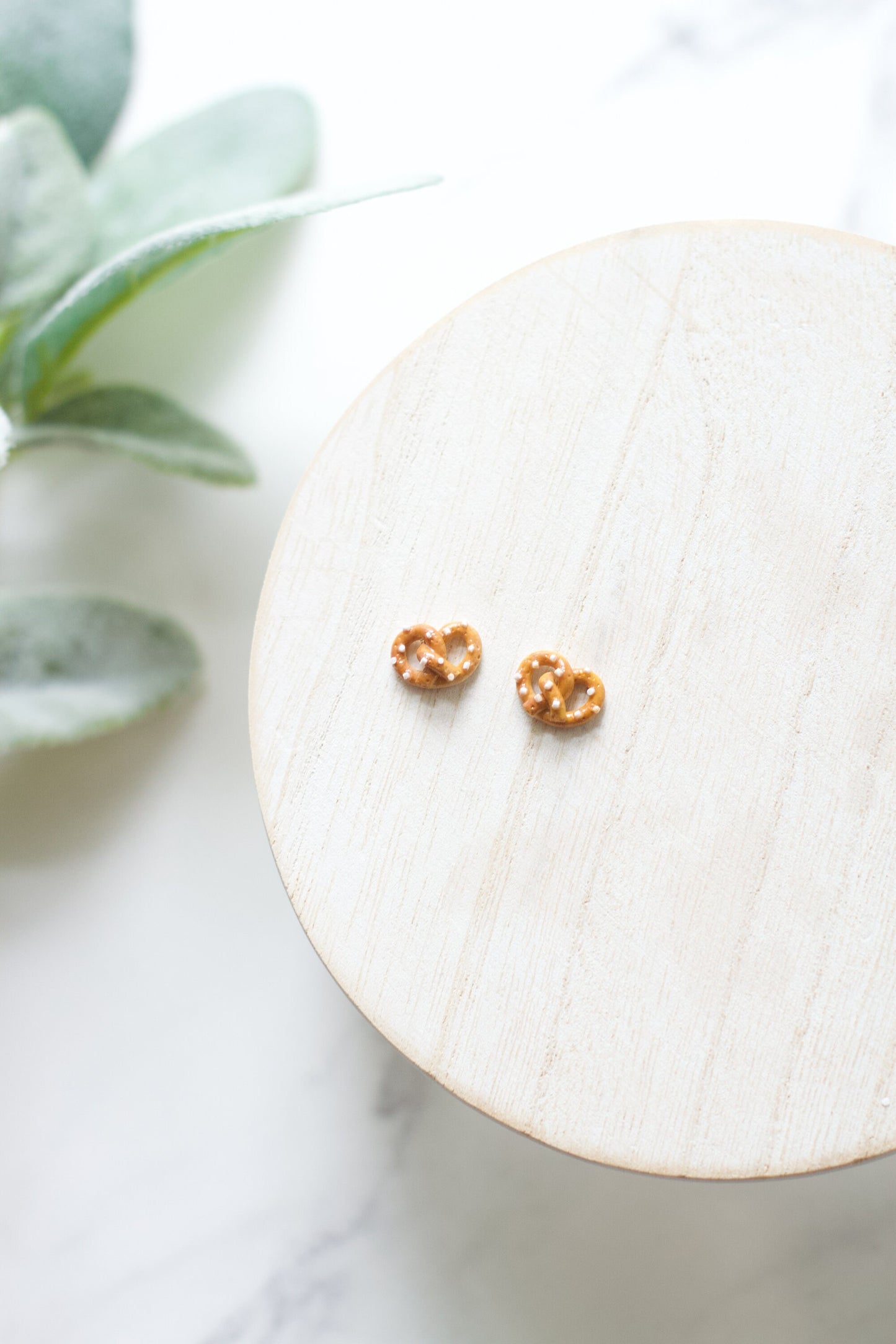 Pretzel Studs