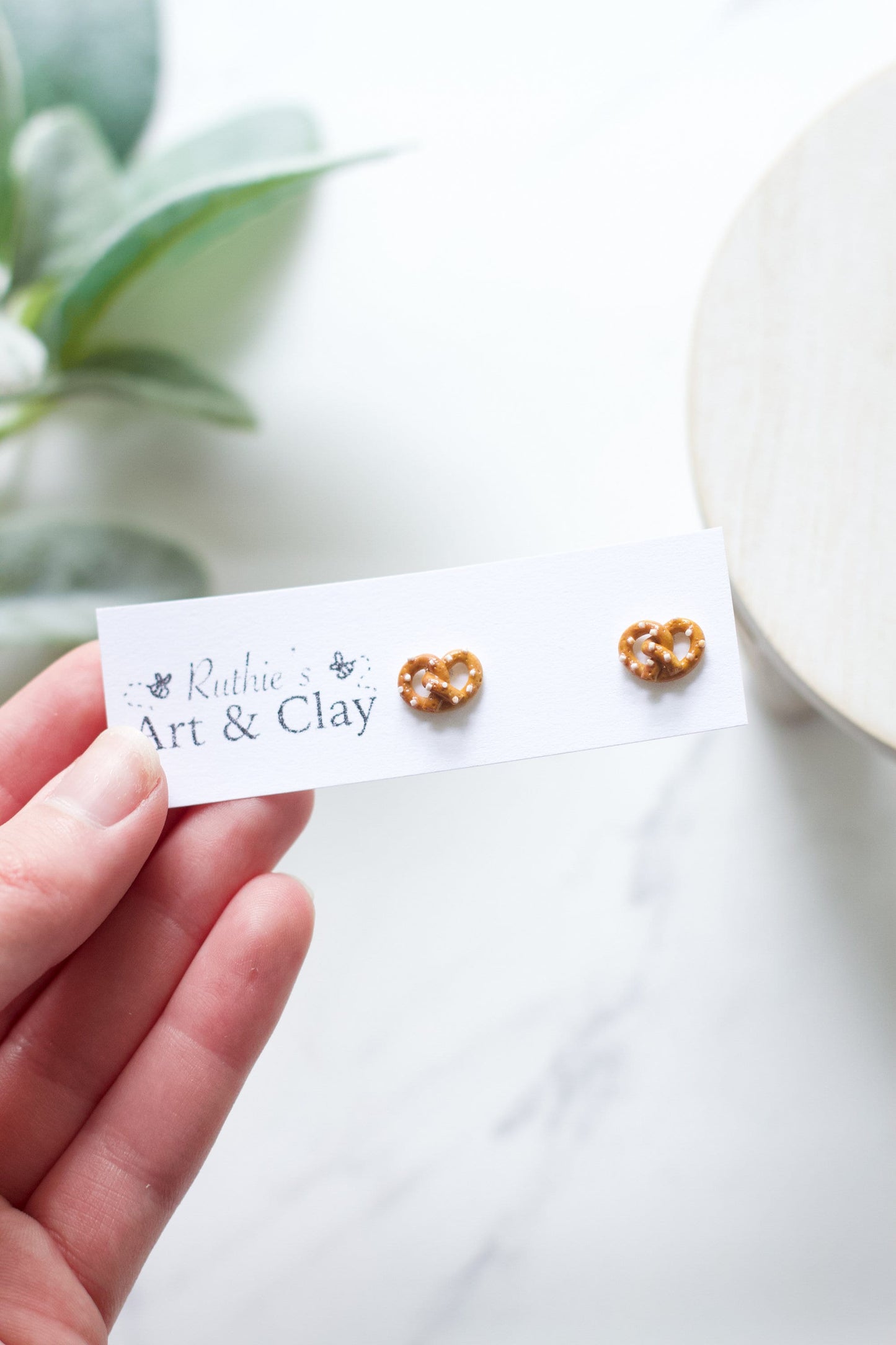 Pretzel Studs